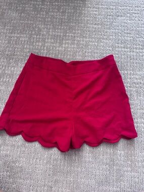 Monteau High-Rise Scallop Hem Shorts — Red